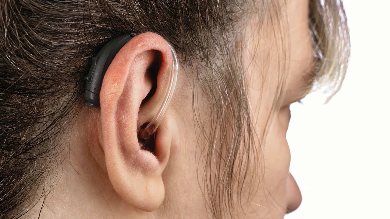 How to wear a BTE hearing aid - TruHearing
