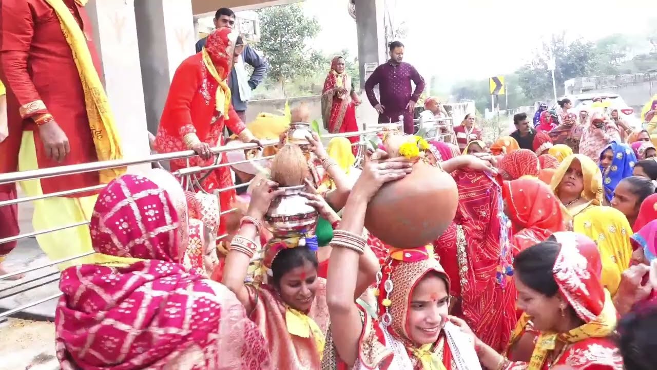 भव्य शोभा कलश यात्रा || गिरीश उपाध्याय जी महाराज (ससेडी वाले ) #katha #viral #bhajan