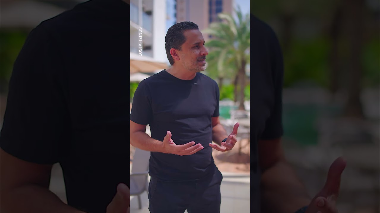 O arquiteto @leandro_tx_costa @costafizinus apresenta um projeto: o retrofit do Hotel Rafain em Foz