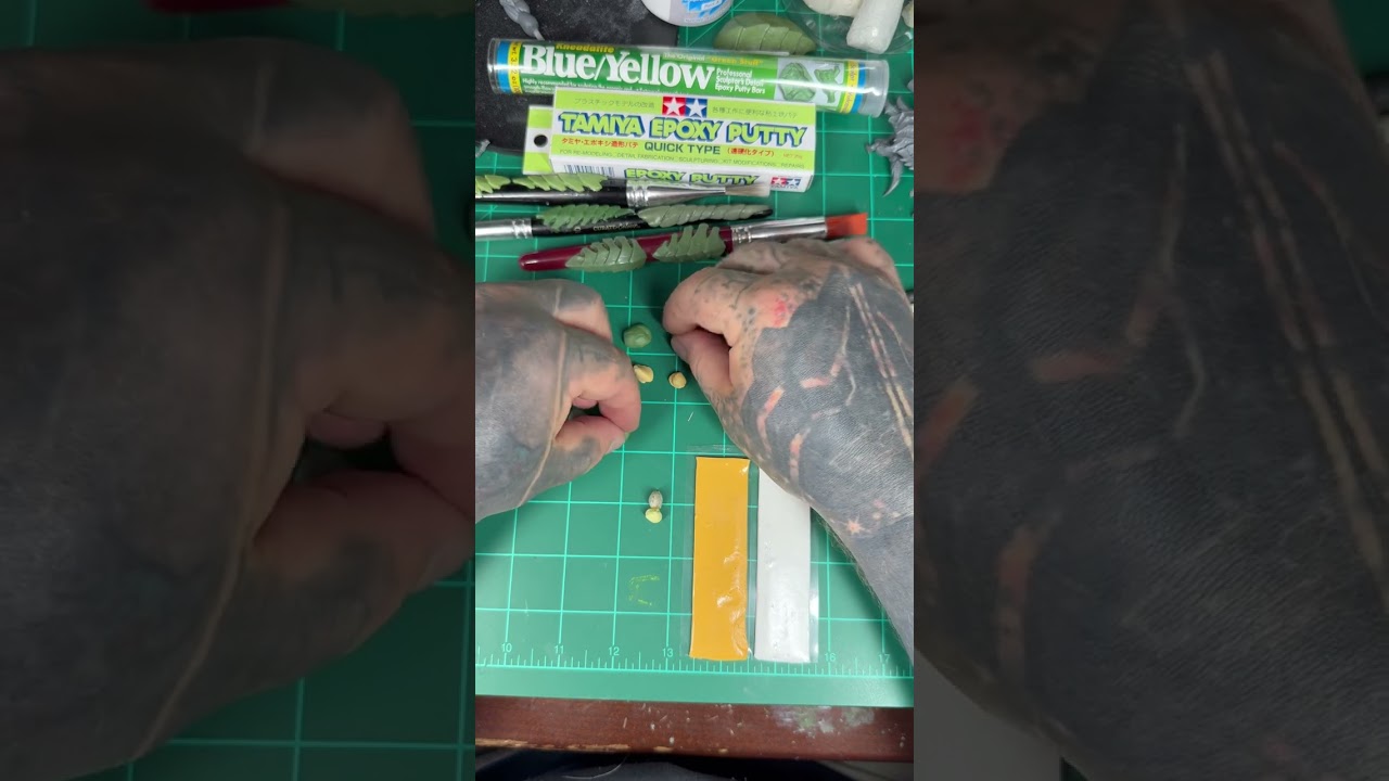 Tamiya epoxy putty, green stuff, milliput and apoxie sculpt. #tyranids #warhammer40k #sculpting