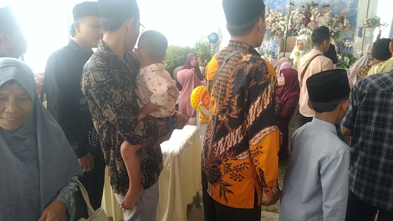 Semoga menjadi keluarga sakinah mawadah warahmah ya umi dan Lutfi Cipari