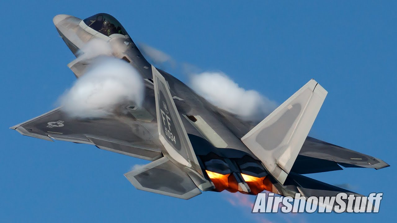 F-22 Raptor POWERFUL Mini-Demo! No Music! EAA AirVenture Oshkosh 2024