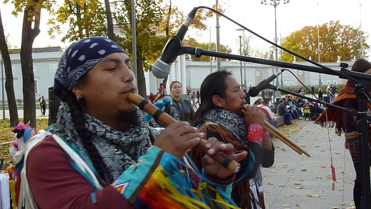 Edison & Luis -- Huanuy Causay Punuy -- 03.10.2019, Moscow, P1090972