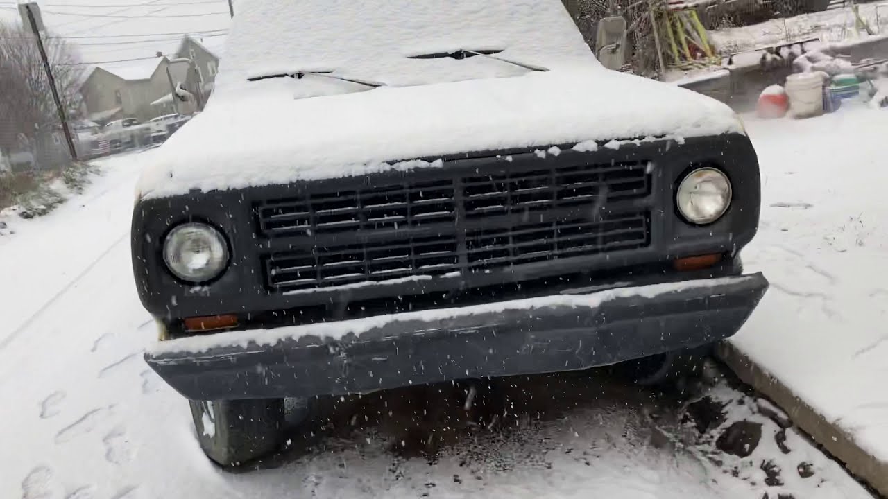 Cold start the 74 dodge w100