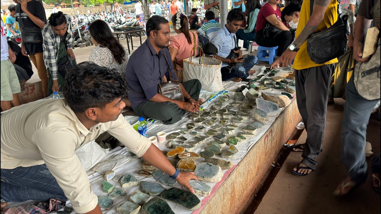 翡翠直播2026/3/16翡翠原石|緬甸曼德勒直播撿漏高端緬甸翡翠玉石、原石、賭石|角湾市场直播代購高性價比冰種翡翠、陽綠翡翠、紫玉、缅甸玉Jade collection