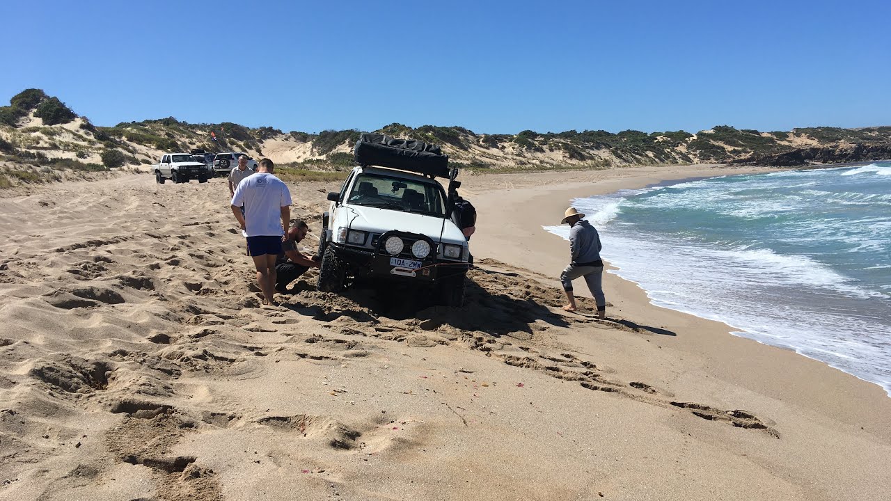 BOGGED ON STEEP ROBE BEACH - TESTED THOSE $40 recovery tracks - TIDE & waves coming in