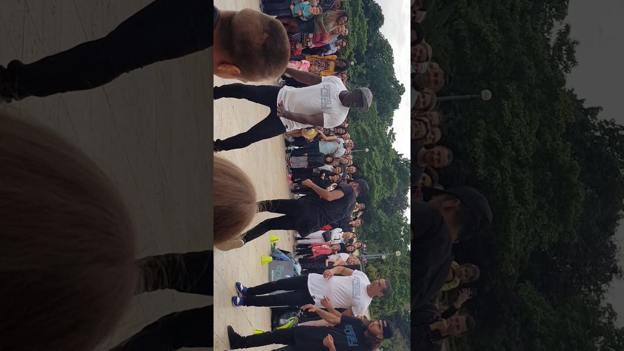 Dance Paris Tour Eiffel (espalande du trocadéro) Part 2