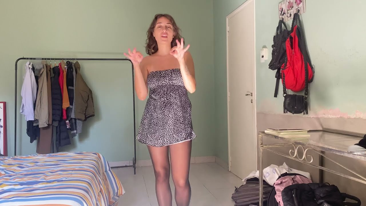 [4K] Giuliana prueba las pantymedias negras con liga y portaliga by Machiavelica