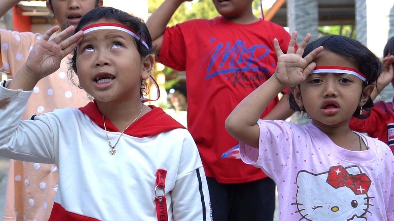 MENYANYIKAN INDONESIA RAYA Bersama Keysha dan Afsheena