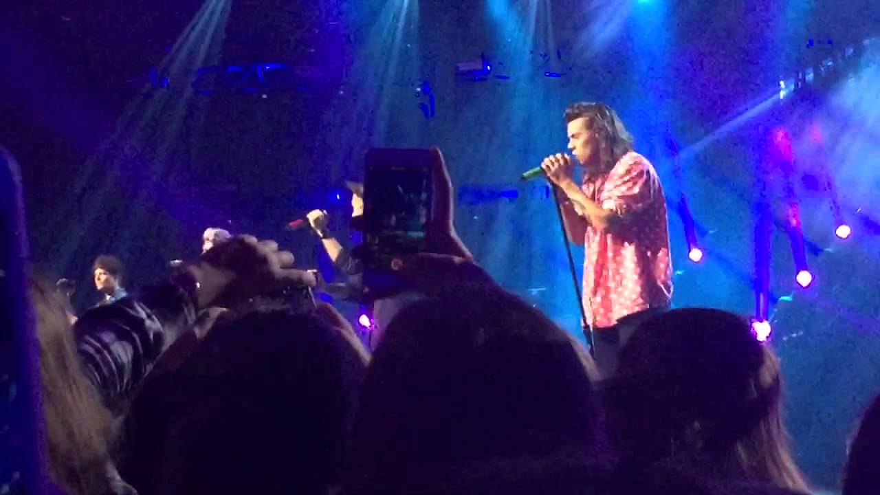 Little Things - One Direction - Apple Music Festival 2015