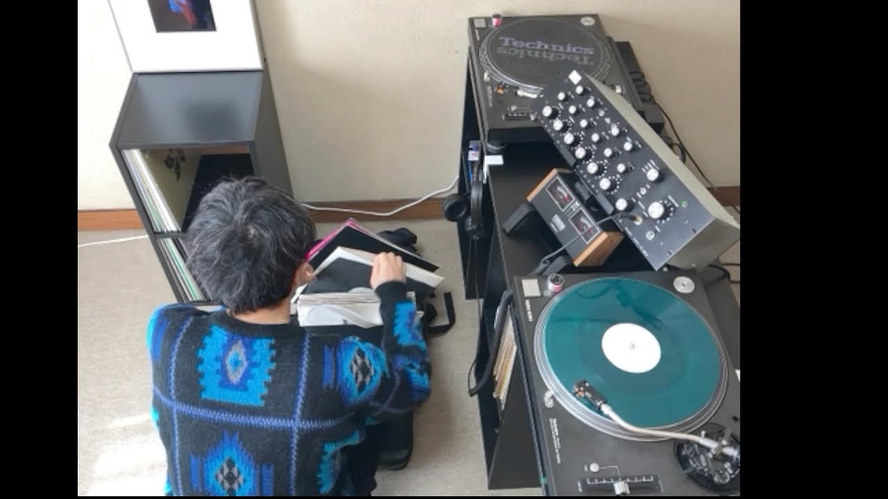 Mid-Life Grooves Intro | 90 Mins of Random Minimal Vinyl Selection