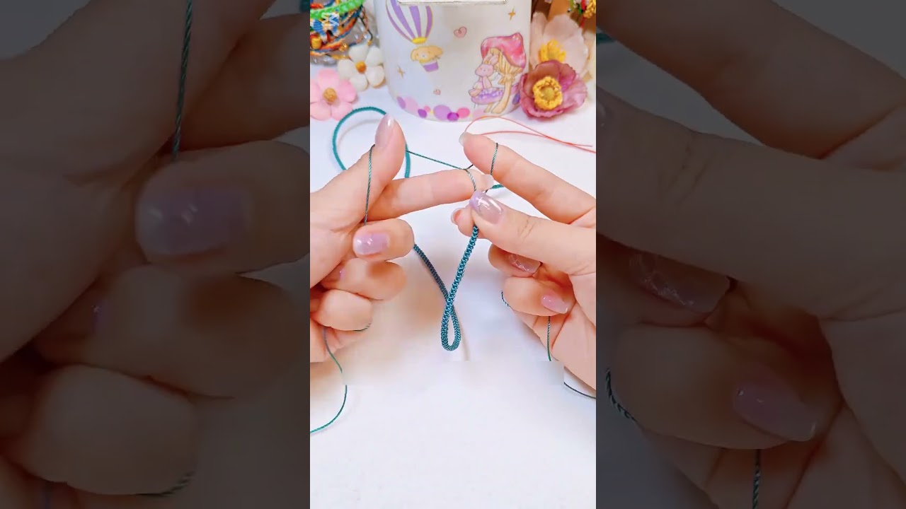 A complete tutorial on how to braid a necklace cord using just one thread #necklace #bracelet