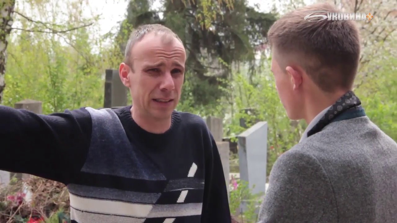 Смітники на могилах: Центральний цвинтар у Чернівцях захаращений сміттям