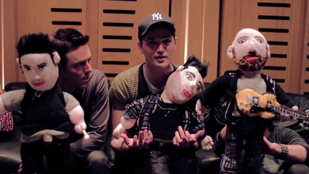 The Script: Christmas Puppets
