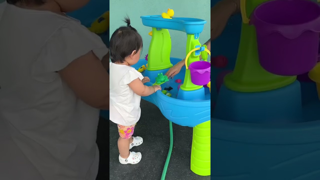Perfect water table for summer time ☀️#watertable #babyfun #babyplaying #summerbaby