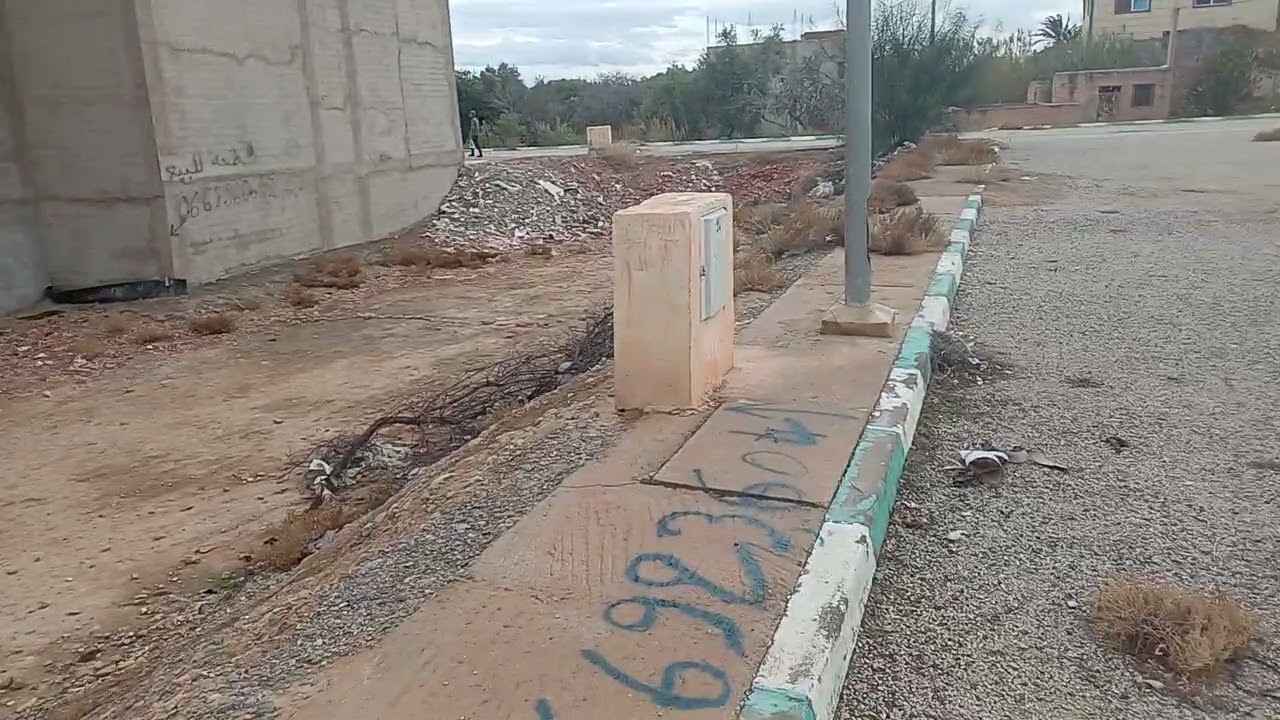 قطعة ارضية للبيع 140 متر تجارية قرب طريق صاكى 0666923604