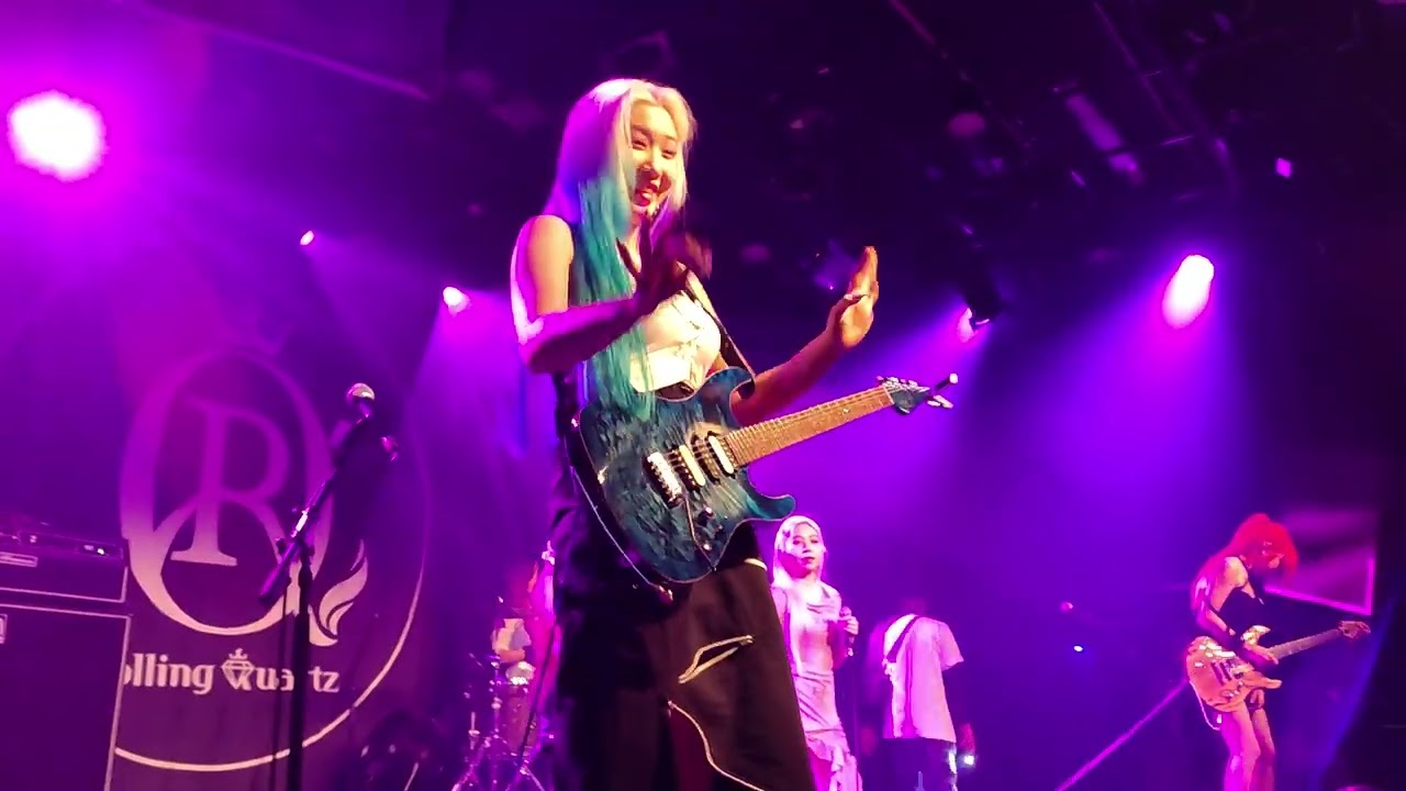 Rolling Quartz at Melkweg Amsterdam 2024/01/28 19:00:37 soundcheck +  Higher