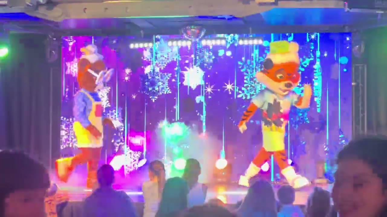 Seaside Squad - Jaz & Rory’s Favourite Things (Festive)