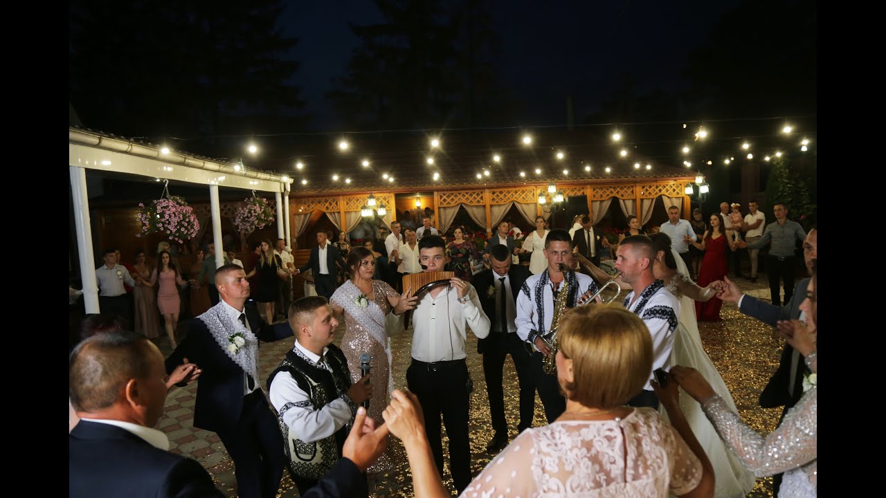 Nunta Mare si frumoasa in Mihorenii Hertei. Formatia La multi Ani!