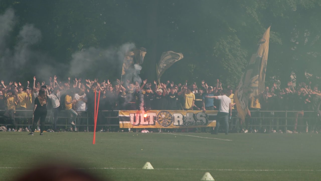 Duizenden fans bij laatste training Roda JC voor kraker in Groningen