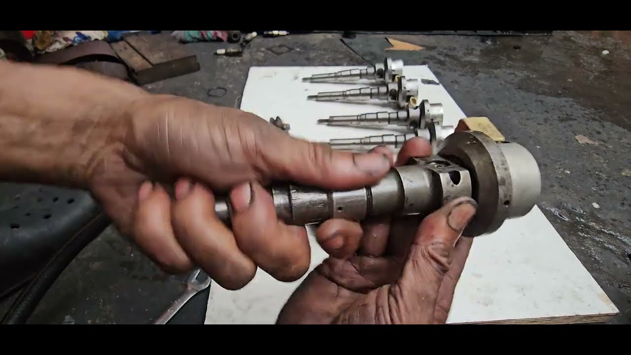 4jx1 engine.oil & fuel mixed how to testing fuel injector.?(by Jess automotive)