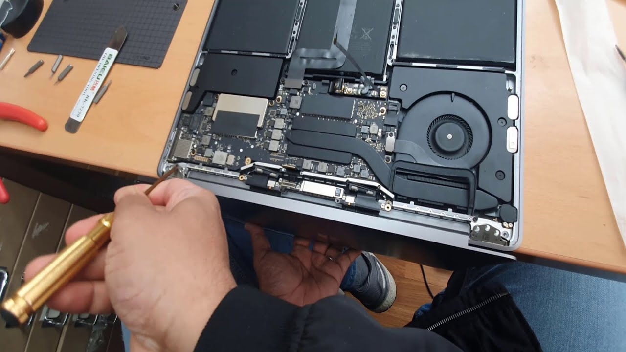 How To Replace 2016 2017 A1708 Apple MacBook  Pro 13