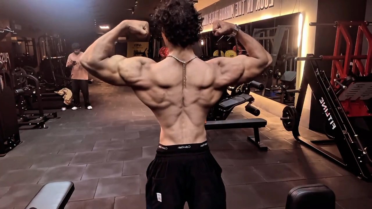 Massive Biceps & Raw Power 🔥 Gym Motivation