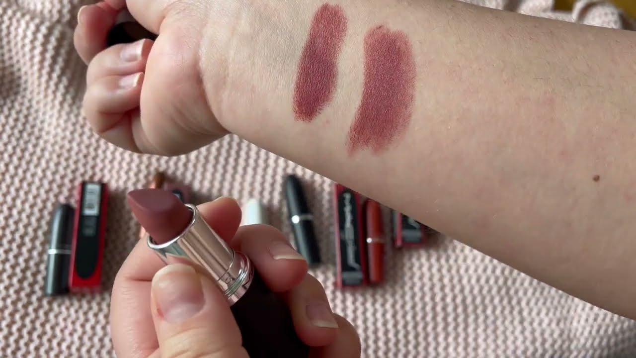 Mac cosmetics matte lipsticks VS MacXimal lipsticks / are the colors the same?