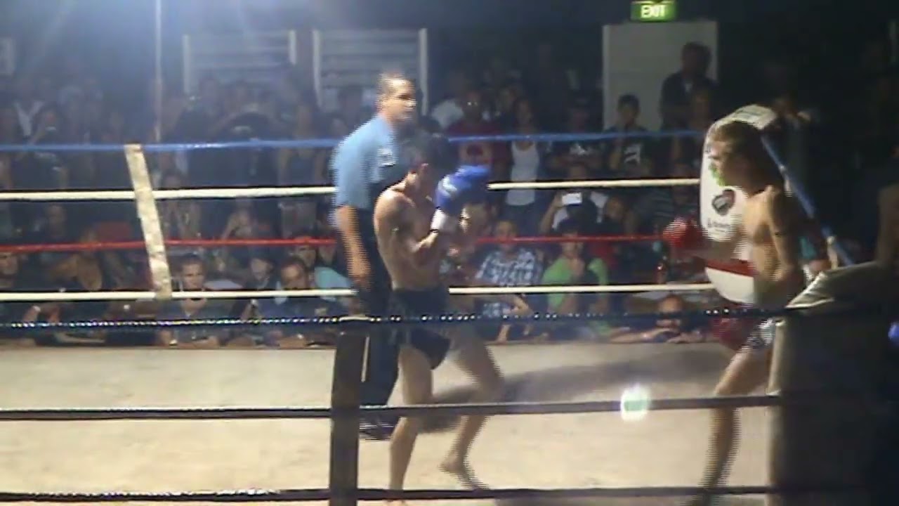Billy St John vs Chris Foxy Johnson