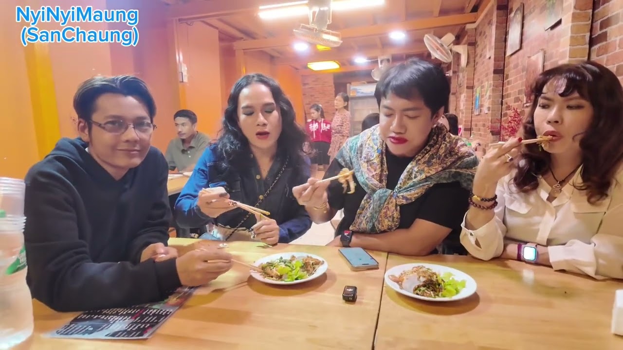 ကျိုင်းတုံ ခေါက်ဆွဲနွဲ့ ရန်ကုန်မှာ စားလို့ရနေပြီဆိုလို့ သွားစားကြည့်ကျမယ်…….
