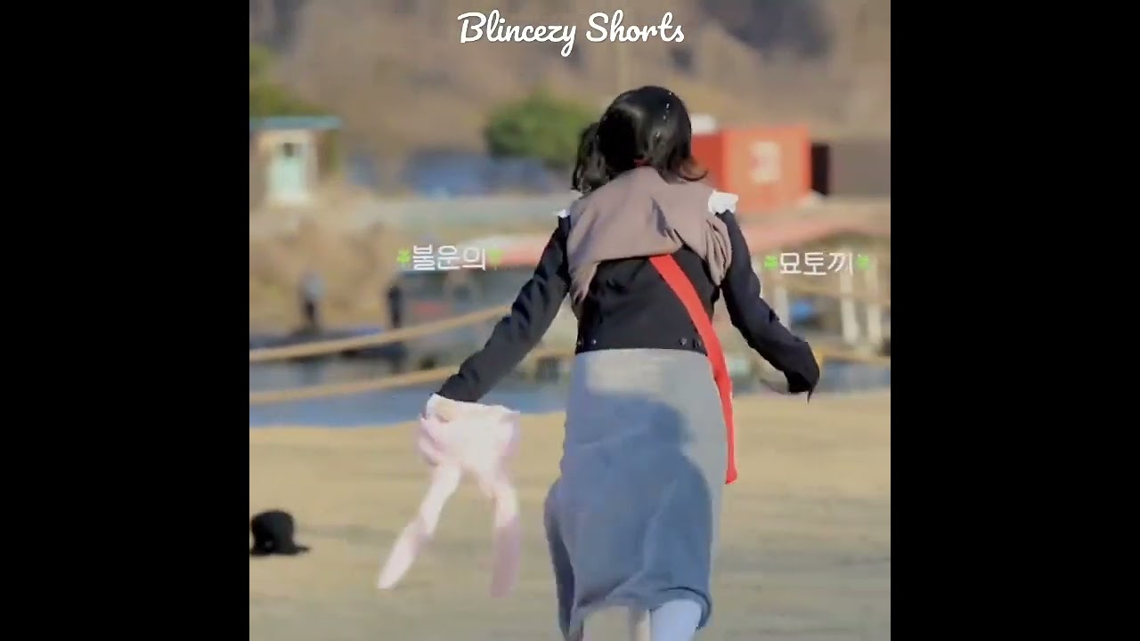 Mina failed and she ran back like penguin