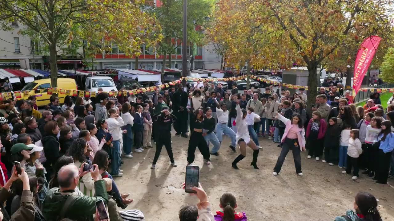 DANCING IN A MARKET ? CLYDE'S RANDOM PLAY DANCE, OCTOBER 2025, PARIS! (Part 2)