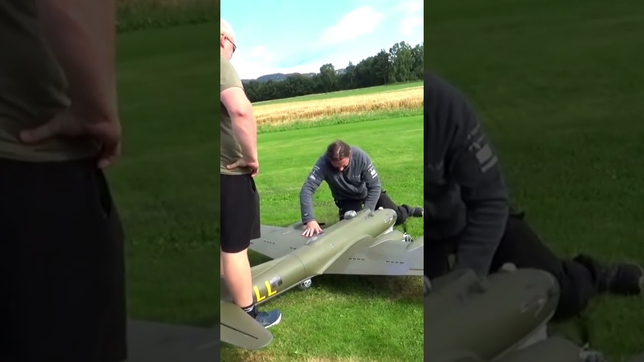 Fantastic RC ww2 bomber plane with 4 gas engines #rcplane #aircraft #bombers