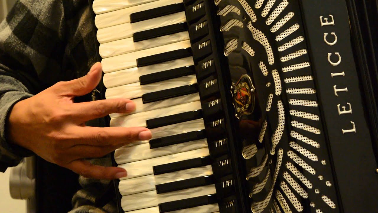 Video Aula Acordeon--Vestido de Seda.