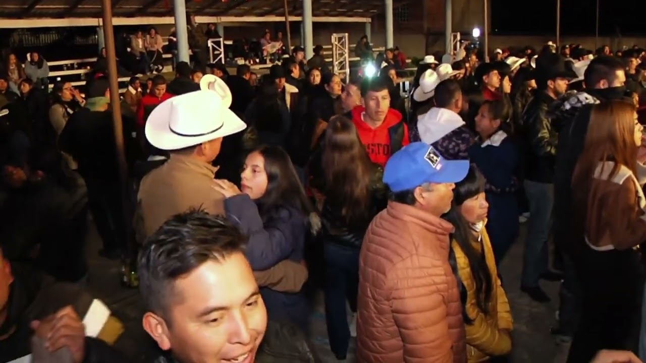 Corridos (En Vivo) - Ramon Balver y Los Pumas del Norte