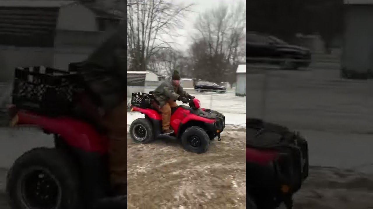 21 Honda Foreman 520 DCT Wheelie