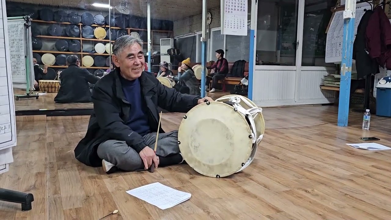 굿마당V-log /  연습장 습격하기