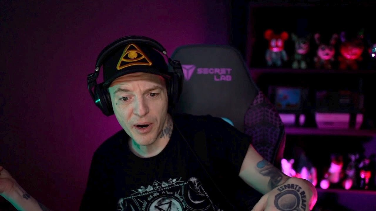 Deadmau5 talking about his MOST Bizarre Celebrity Encounter