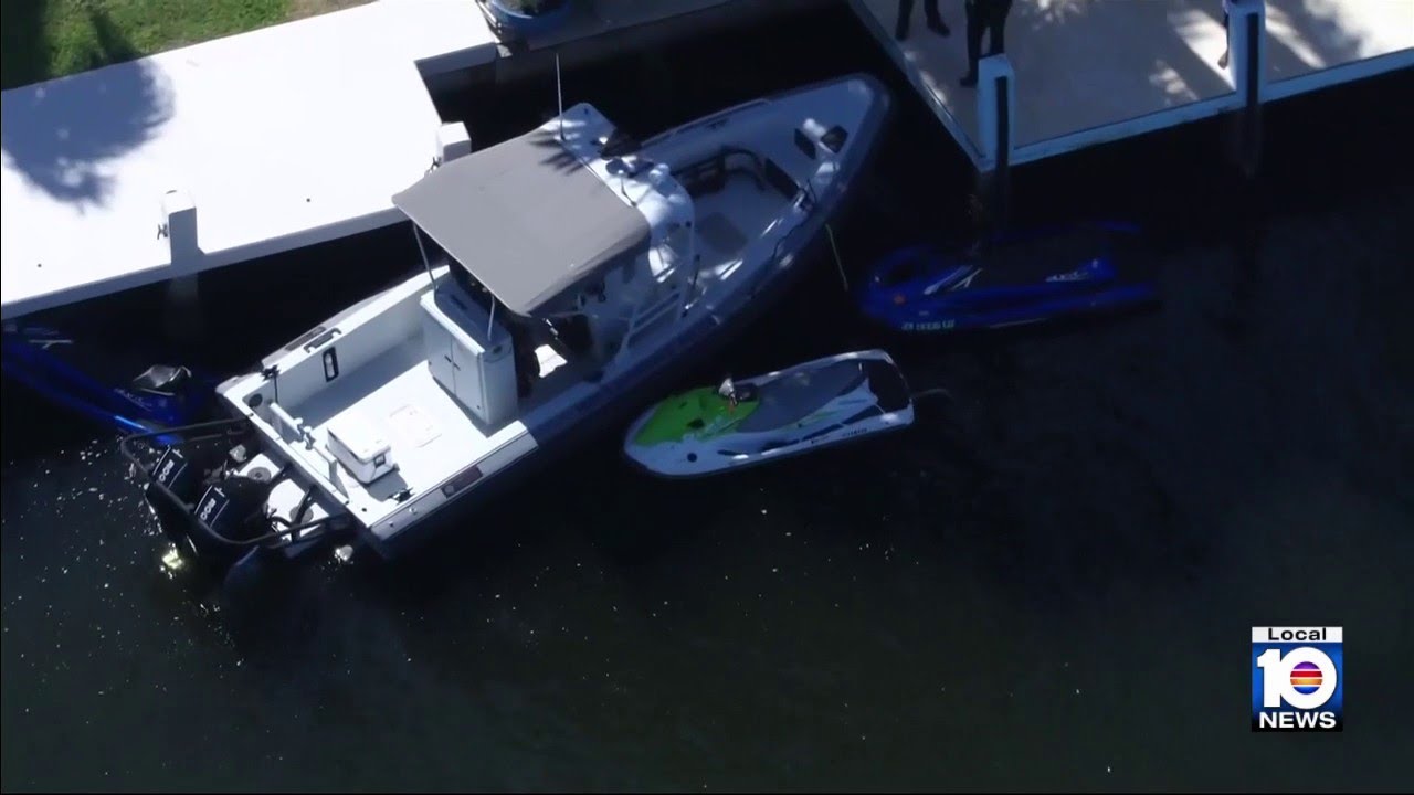 Personal watercraft crash leaves 2 teen girls injured