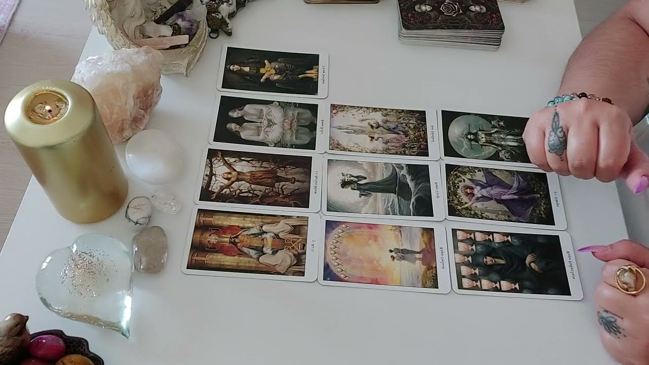 💥 Aklımdaki Kişinin benden beklentisi ne‼️ Ona adım atmalı mıyım☝️ Etkisi ne olur💙 #tarot #aşk