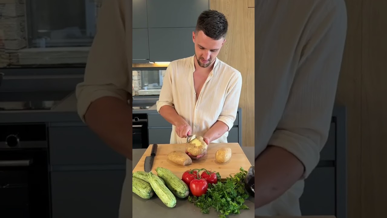 Babe veut une Moussaka 🍆🥔🥩 - Partie 1