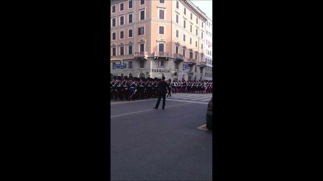 Sfilata primo reggimento Granatieri di Sardegna