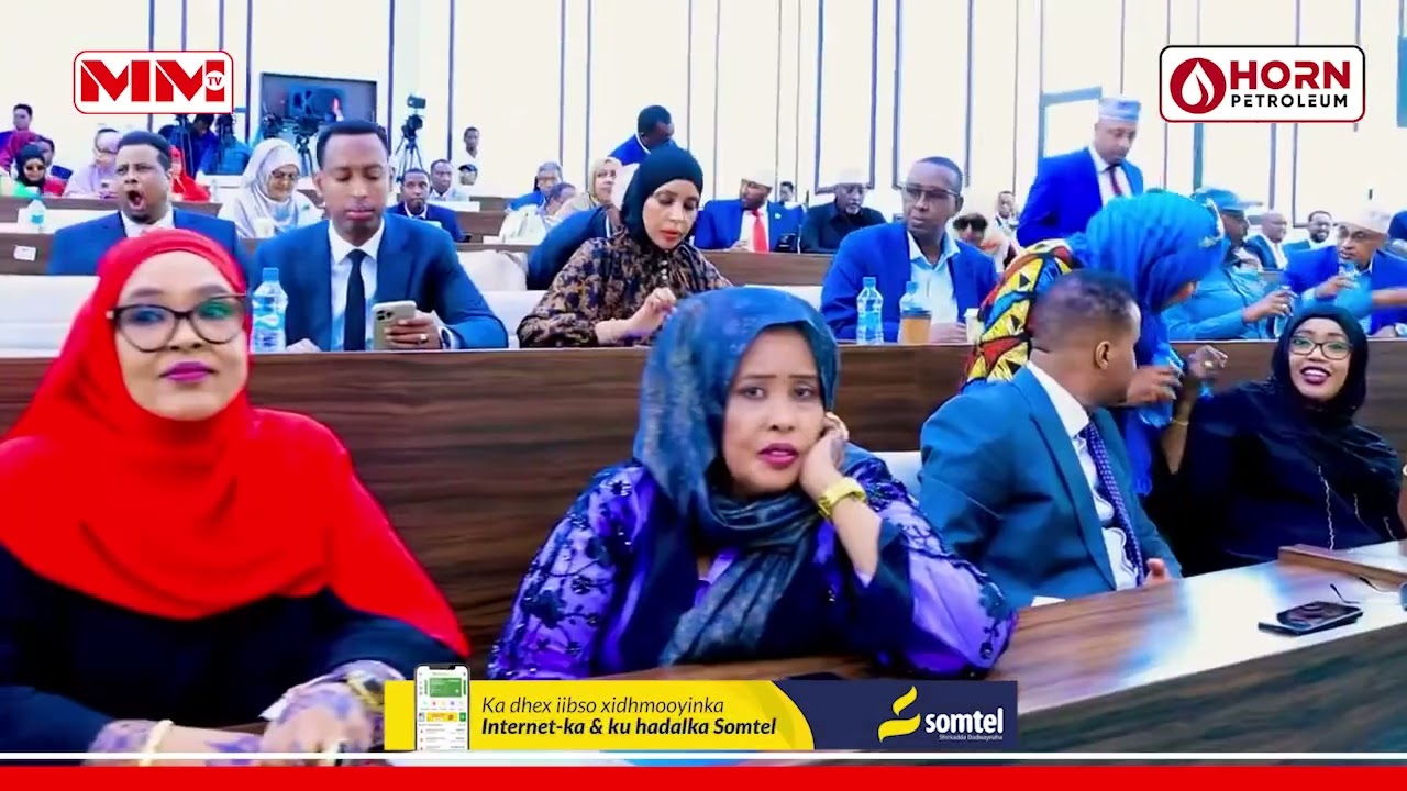 Dastuur Mise Kala Qaybsanaan? Baarlamaanka Somalia oo Maanta Go’aan Gaadhaya.