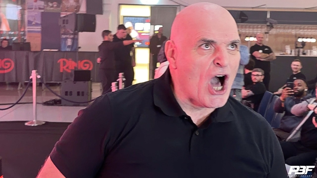 RAGING JOHN FURY CONFRONTS CARL FROCH TO HIS FACE & THREATENS TO FIGHT HIM: 