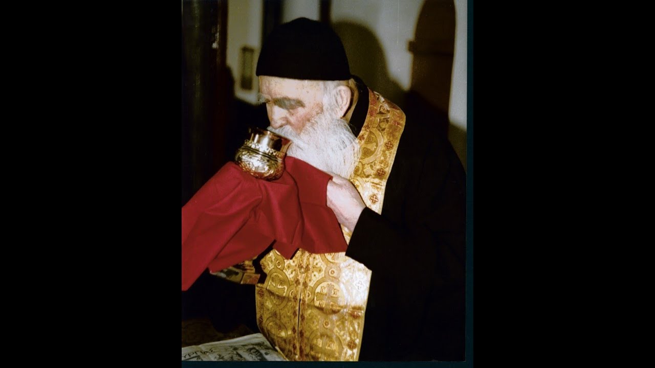 ΕΠΙ ΤΗΣ ΟΥΣΙΑΣ.Ο γέροντας Φιλόθεος Ζερβάκος μια σύγχρονη οσιακή μορφή με τον κ. Στ. Κεμεντζετζίδη.