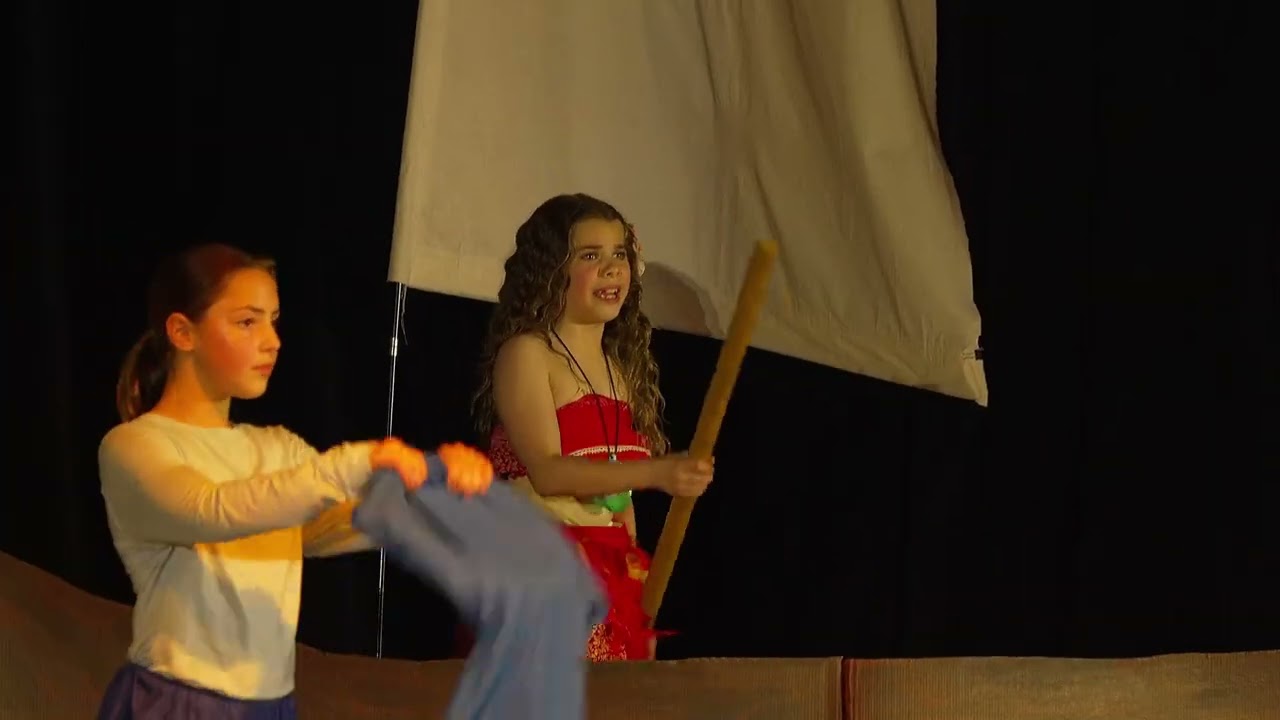 Anthea performing as Moana in Mont Albert Primary Musical. Emotional Scene