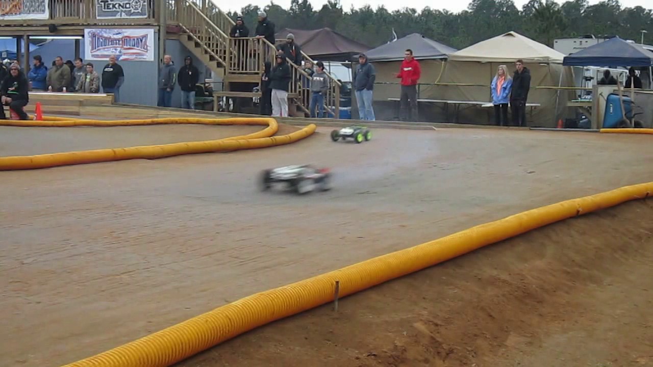 Nitro Truggies, Taking a Corner Like a BOSS!