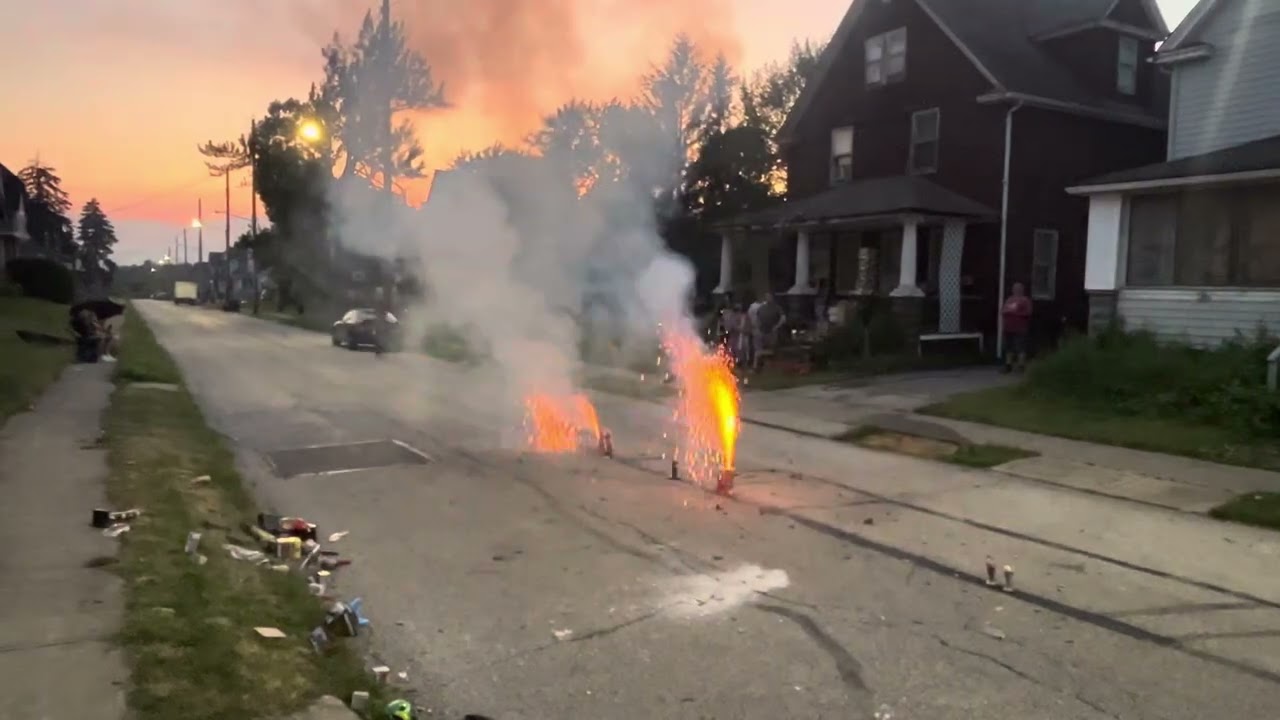 BOEHNLEIN FAMILY FIREWORKS JULY 4TH 2025 VID14