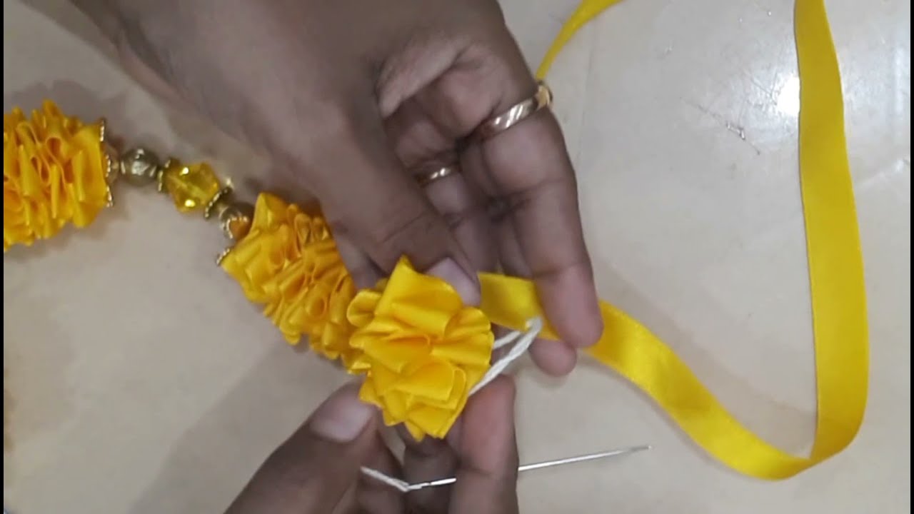 DIY satin ribbon garland for photo