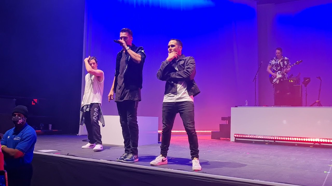 Big Time Rush - Show Me live in New York City 12/18/21